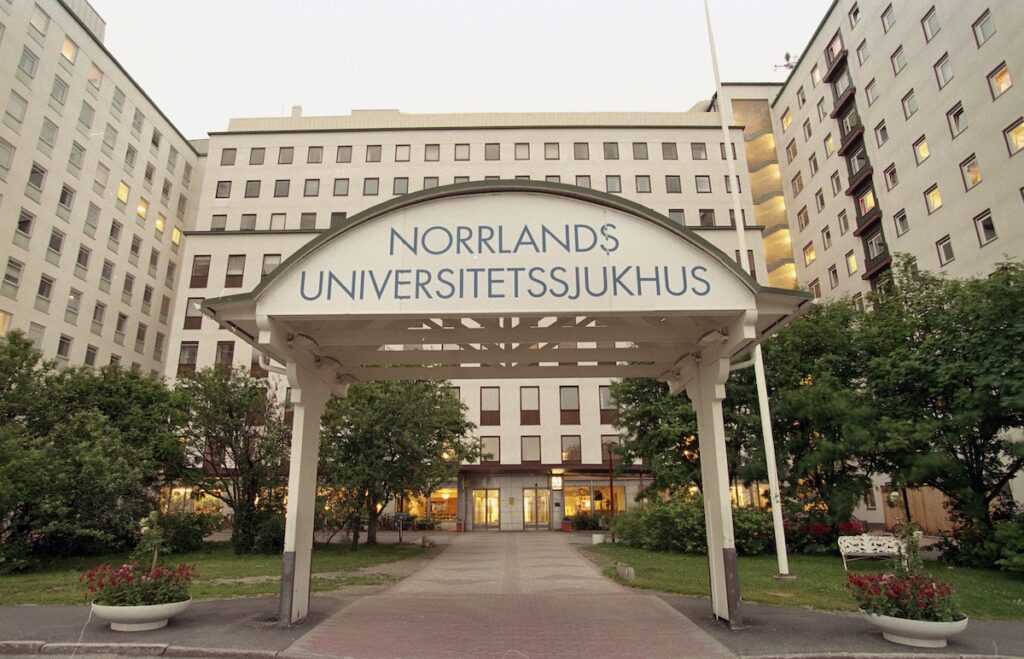 Exteriör av Norrlands universitetssjukhus i Umeå