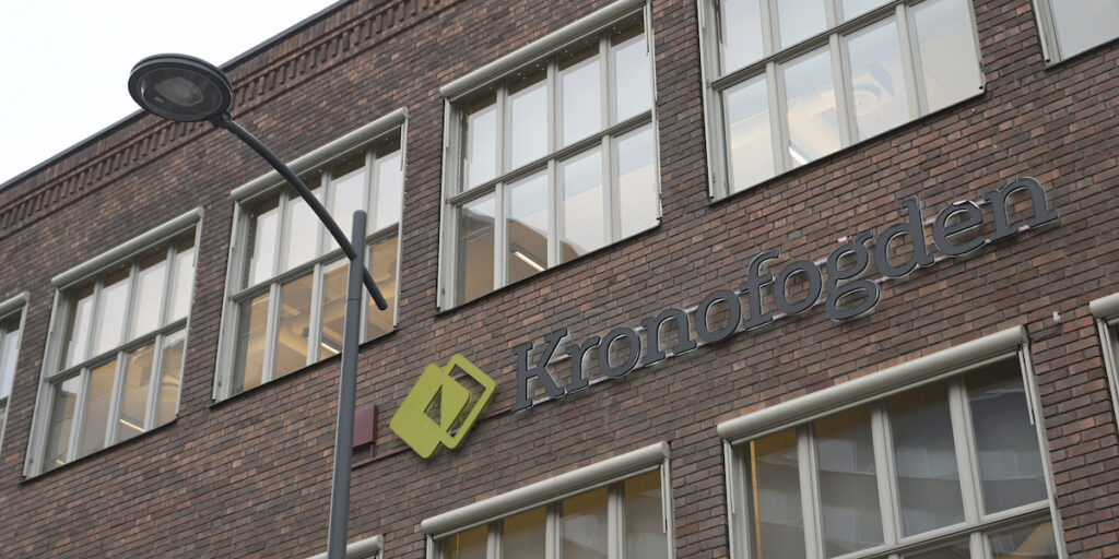 Kronofogdens kontor och lokaler i fastighet med tegelfasad i Sundbybergs centrum.