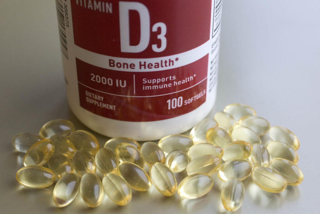 En burk med D-vitamintabletter